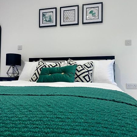 Stylish Studio Apartment In Centre Of סנט קלירס מראה חיצוני תמונה