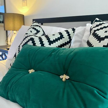 Stylish Studio Apartment In Centre Of סנט קלירס מראה חיצוני תמונה