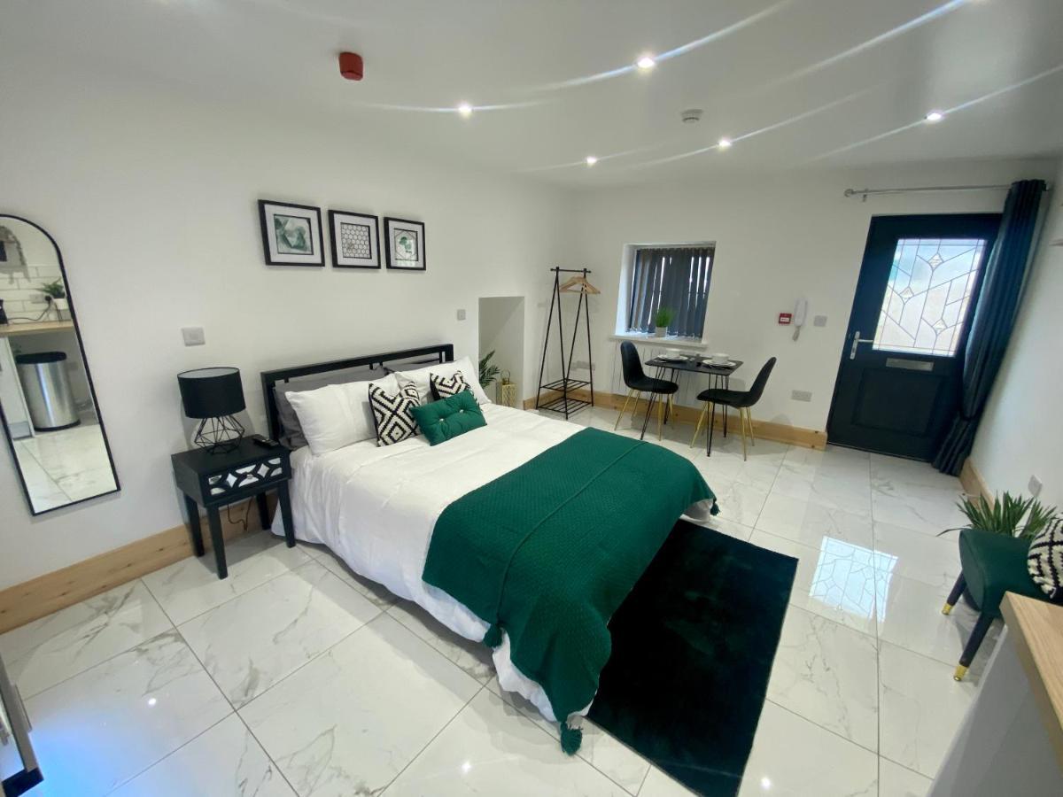 Stylish Studio Apartment In Centre Of סנט קלירס מראה חיצוני תמונה